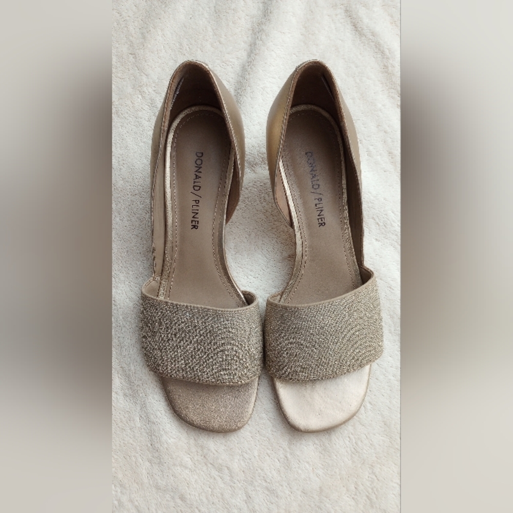 Donald/Pliner Coro Metallic Heeled Sandals